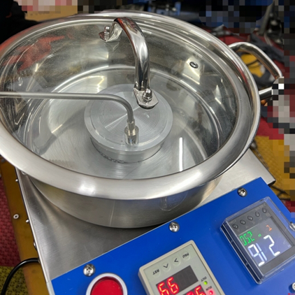 加熱型勻膠機(jī) 室溫-180度吸盤(pán)盤(pán)面溫度 100-5000轉(zhuǎn) 加熱型勻膠機(jī) 室溫-180度吸盤(pán)盤(pán)面溫度 100-5000轉(zhuǎn)