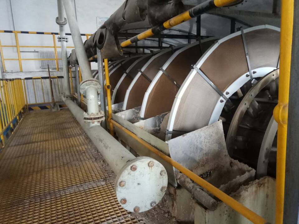 陜西華電楊凌熱電廠 #1、2機(jī)組濾布脫水機(jī)改造